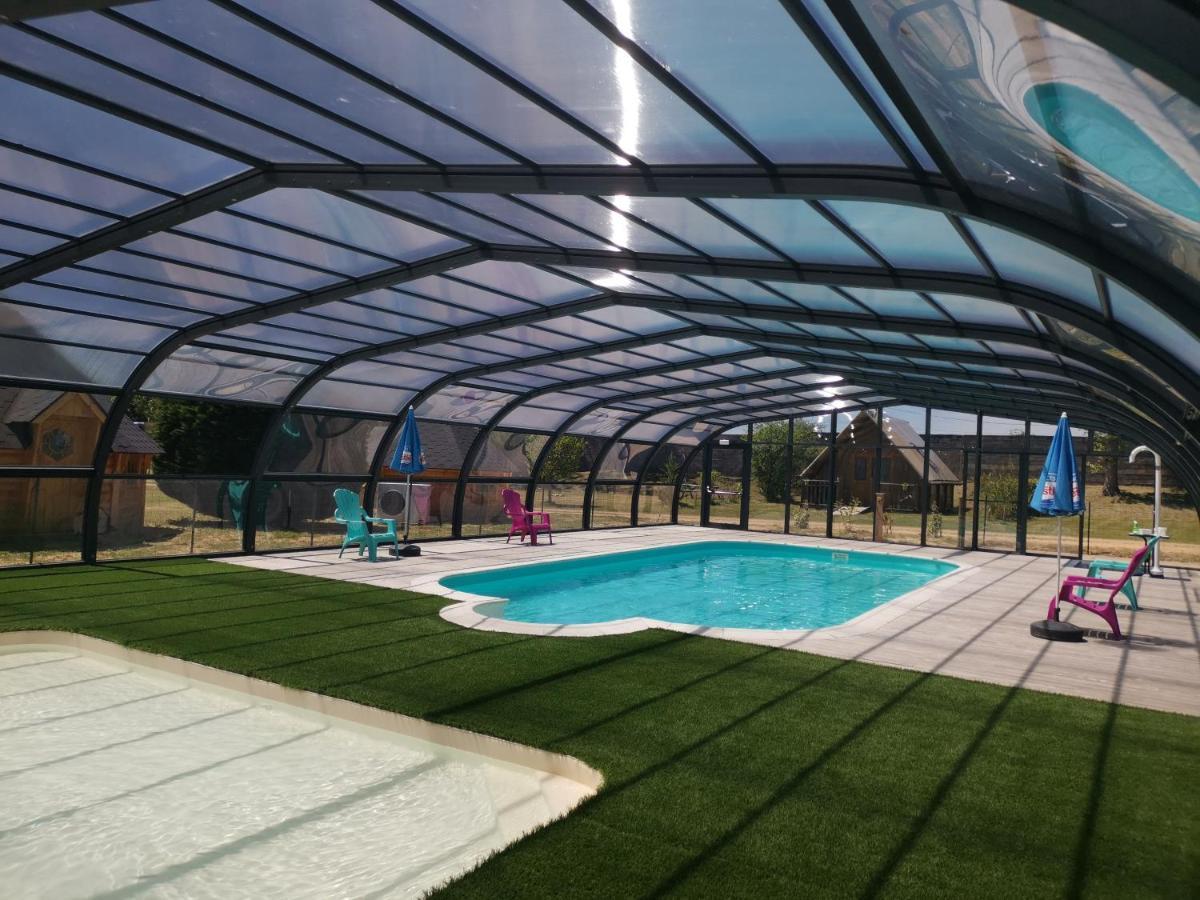 Camping " Le Grun De Chignore" Vollore-Ville Exterior foto